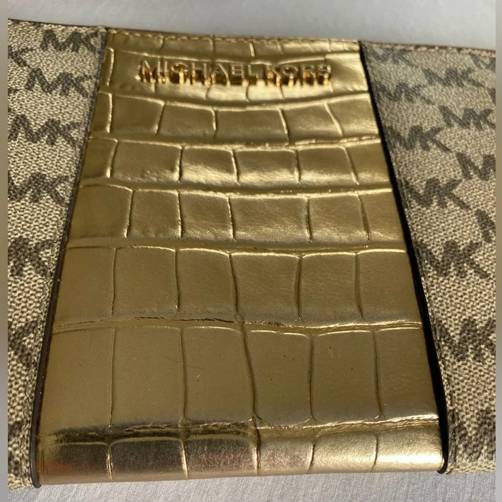 Michael Kors Beige/Gold Croc Embossed Leather and MK Canvas Wristlet Clutch. 10” - Picture 4 of 15